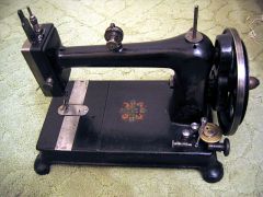 Davis domestic sewing machine circa 1890