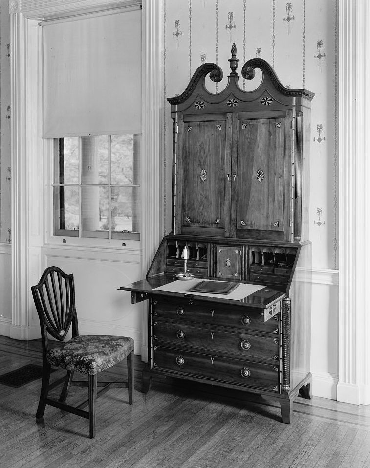 secretary-desk_frances-benjamin-johnston-photographer-1929_from-the-library-of-congress